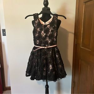 Girl black and pink lace dressy dress with belt size 10 cute for Christmas!